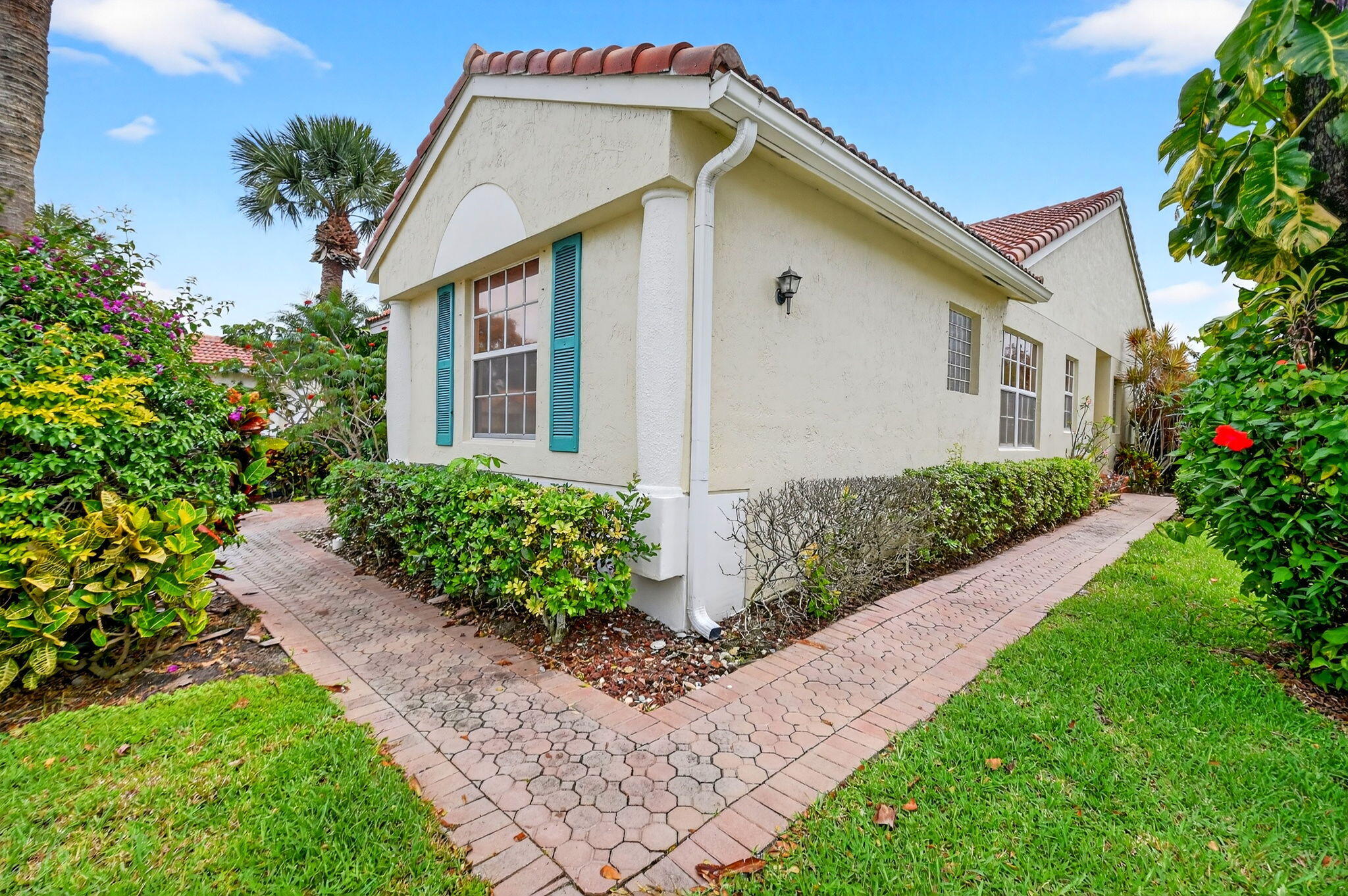 6276 Heliconia Road Delray Beach, FL 33484 - Photo 4 of 31 5-web-or-mls-DSC_4506
