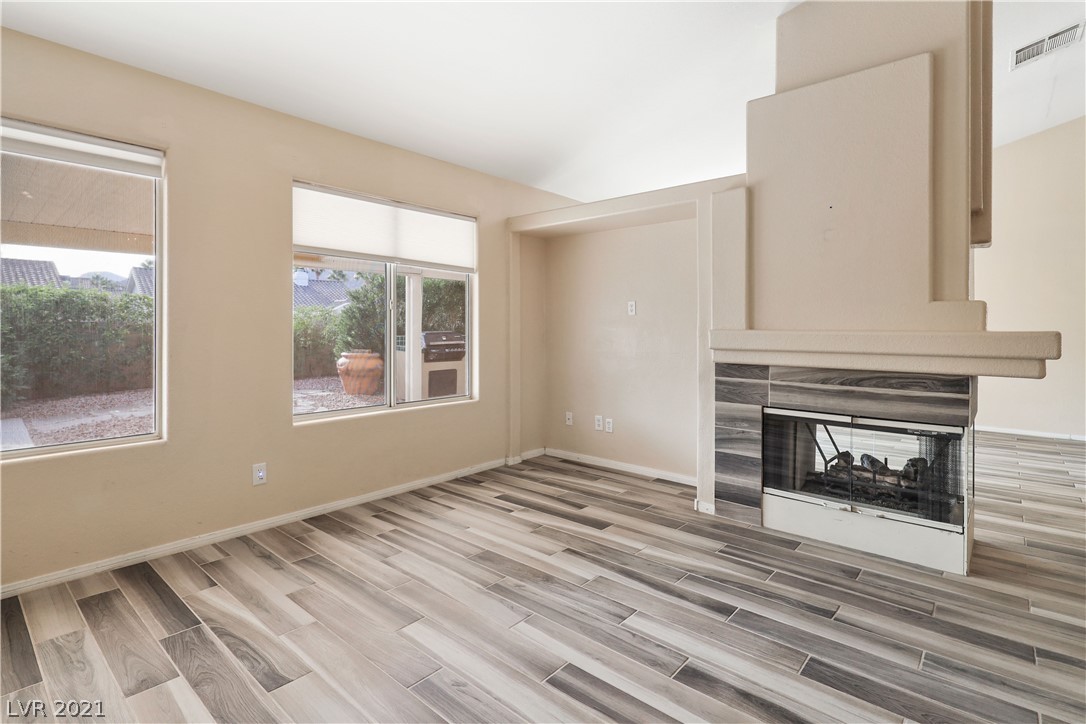 839 Coastal Beach Road Henderson, NV 89002 - Photo 7 of 33 Gallery Image 7