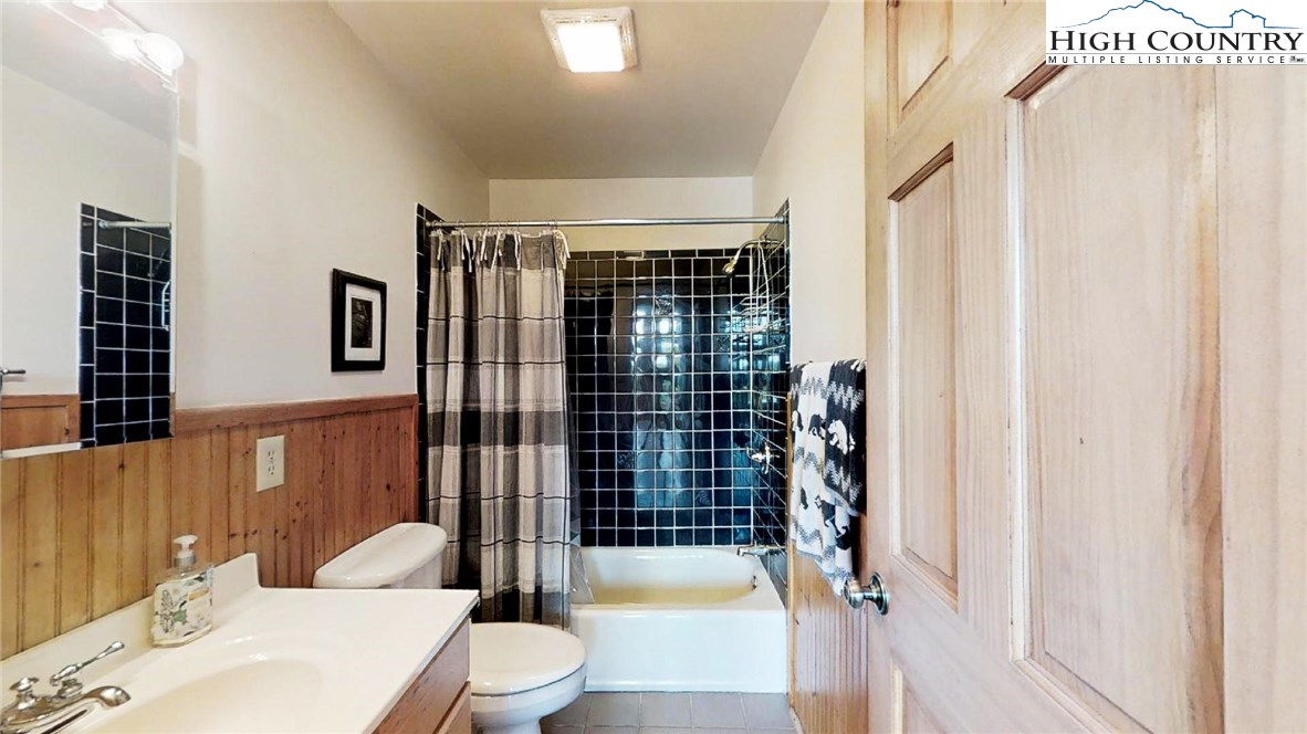 3750 Rip Shin Road Lansing, NC 28643 - Photo 16 of 36