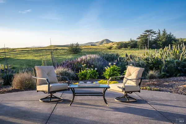 $3,400,000 | 88 Cypress Loop, Bodega Bay, CA 94923