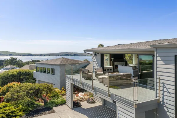 $3,400,000 | 88 Cypress Loop, Bodega Bay, CA 94923