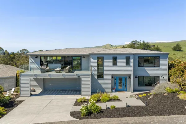 $3,400,000 | 88 Cypress Loop, Bodega Bay, CA 94923