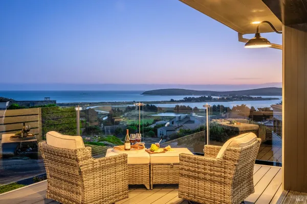 $3,400,000 | 88 Cypress Loop, Bodega Bay, CA 94923