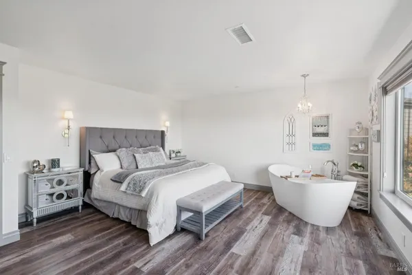 $3,400,000 | 88 Cypress Loop, Bodega Bay, CA 94923