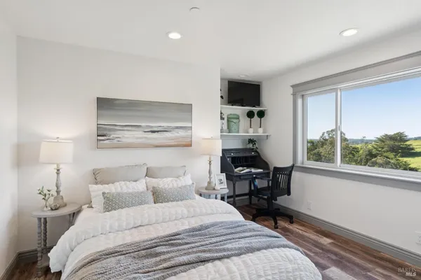 $3,400,000 | 88 Cypress Loop, Bodega Bay, CA 94923