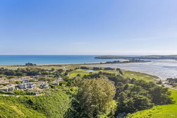 $3,400,000 | 88 Cypress Loop, Bodega Bay, CA 94923