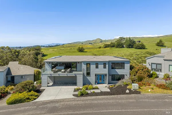 $3,400,000 | 88 Cypress Loop, Bodega Bay, CA 94923