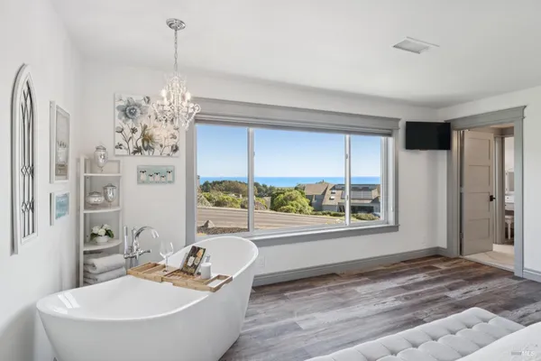 $3,400,000 | 88 Cypress Loop, Bodega Bay, CA 94923