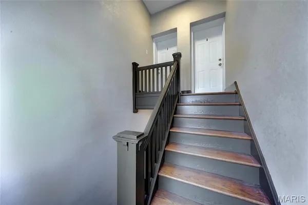 $1,500 | 3908 McDonald Avenue, Unit 2FW, St. Louis, MO 63116