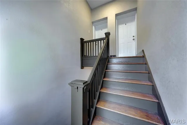 $1,500 | 3908 McDonald Avenue, Unit 2FW, St. Louis, MO 63116