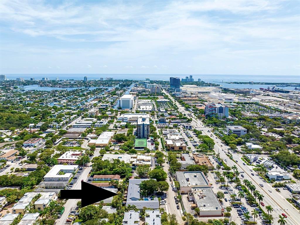 801 Southeast 16th Court, Unit 11 Fort Lauderdale, FL 33316 - Photo 48 of 49 an aerial view of a city