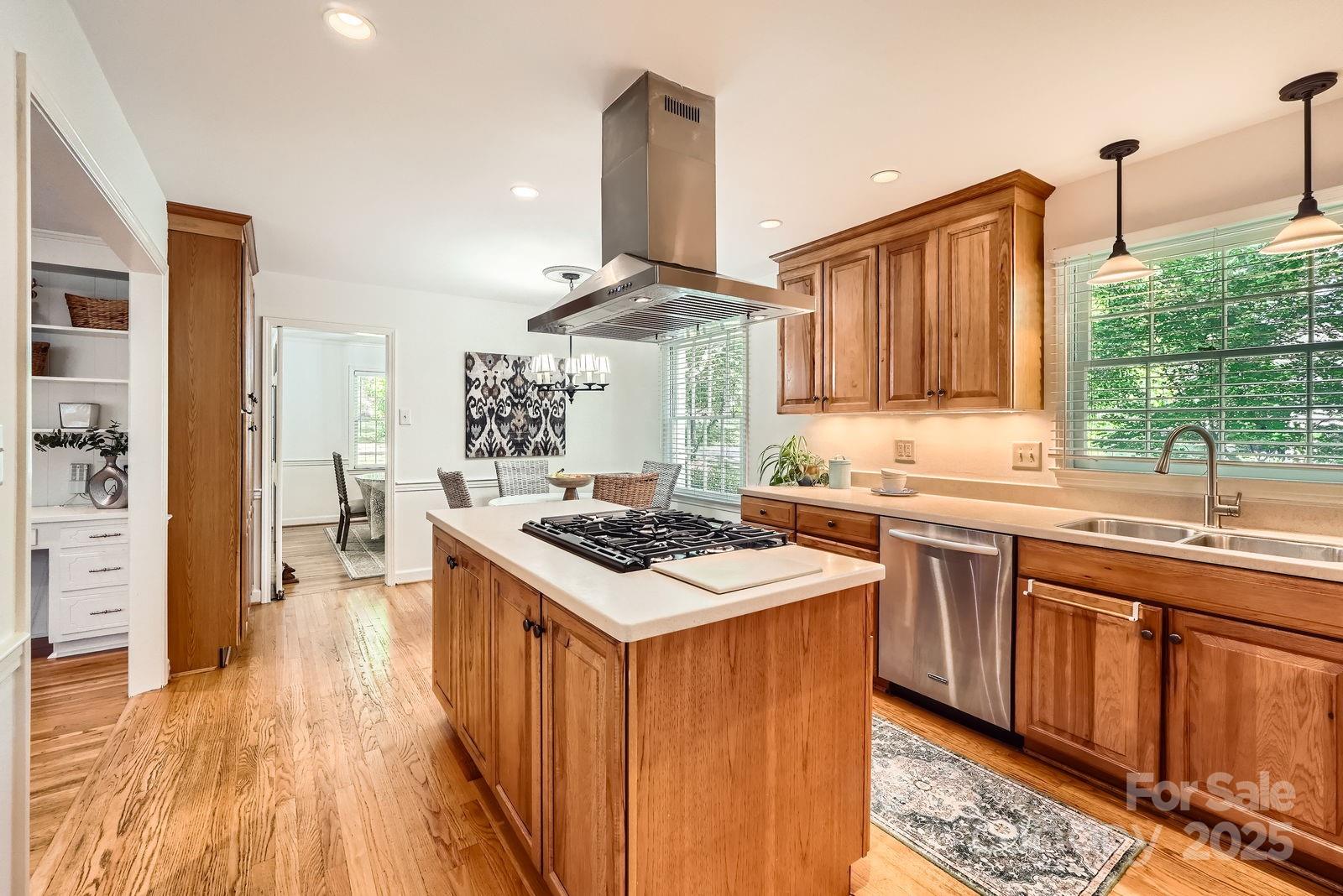7613 Whistlestop Road Charlotte, NC 28210 - Photo 8 of 25 Gallery Image 8