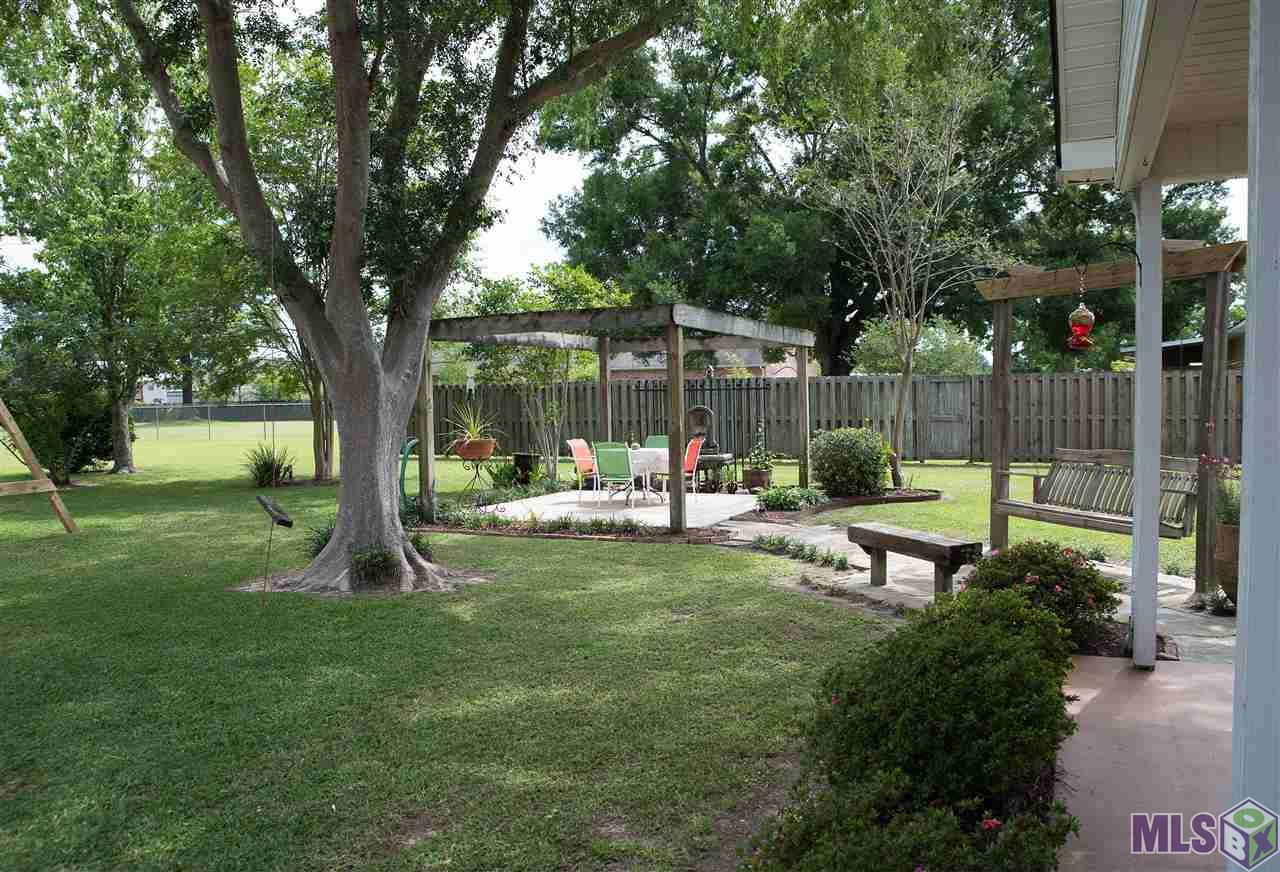 40440 Causey Road Prairieville, LA 70769 - Photo 18 of 29 Outdoor Dinning