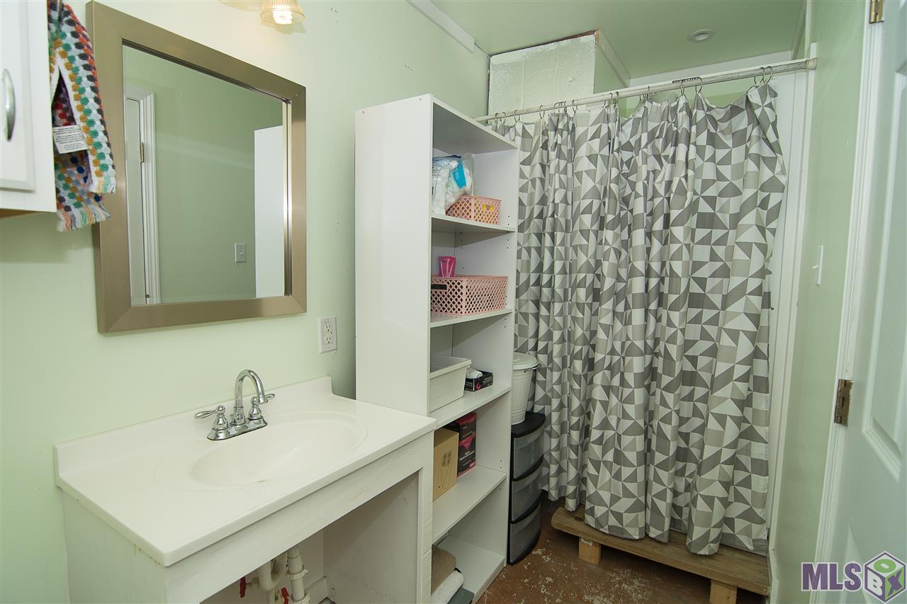 40440 Causey Road Prairieville, LA 70769 - Photo 29 of 29 Apartment Bath