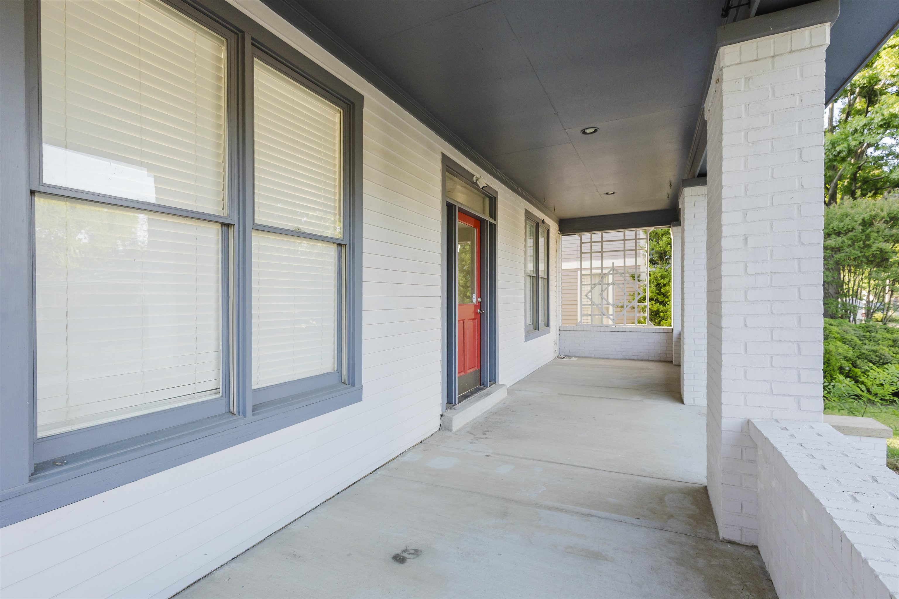 357 Angelus Street Memphis, TN 38112 - Photo 6 of 40 Welcoming front porch