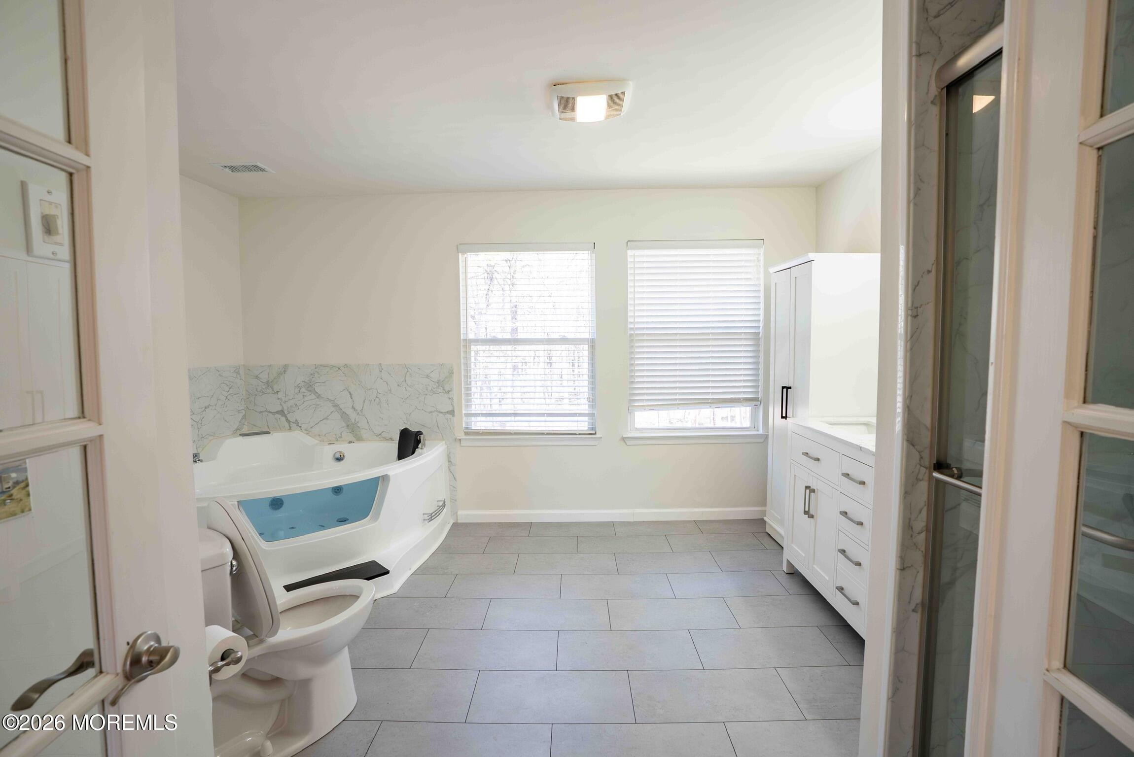 6 Abbey Road Jackson, NJ 08527 - Photo 12 of 24 10 - Master Bathroom