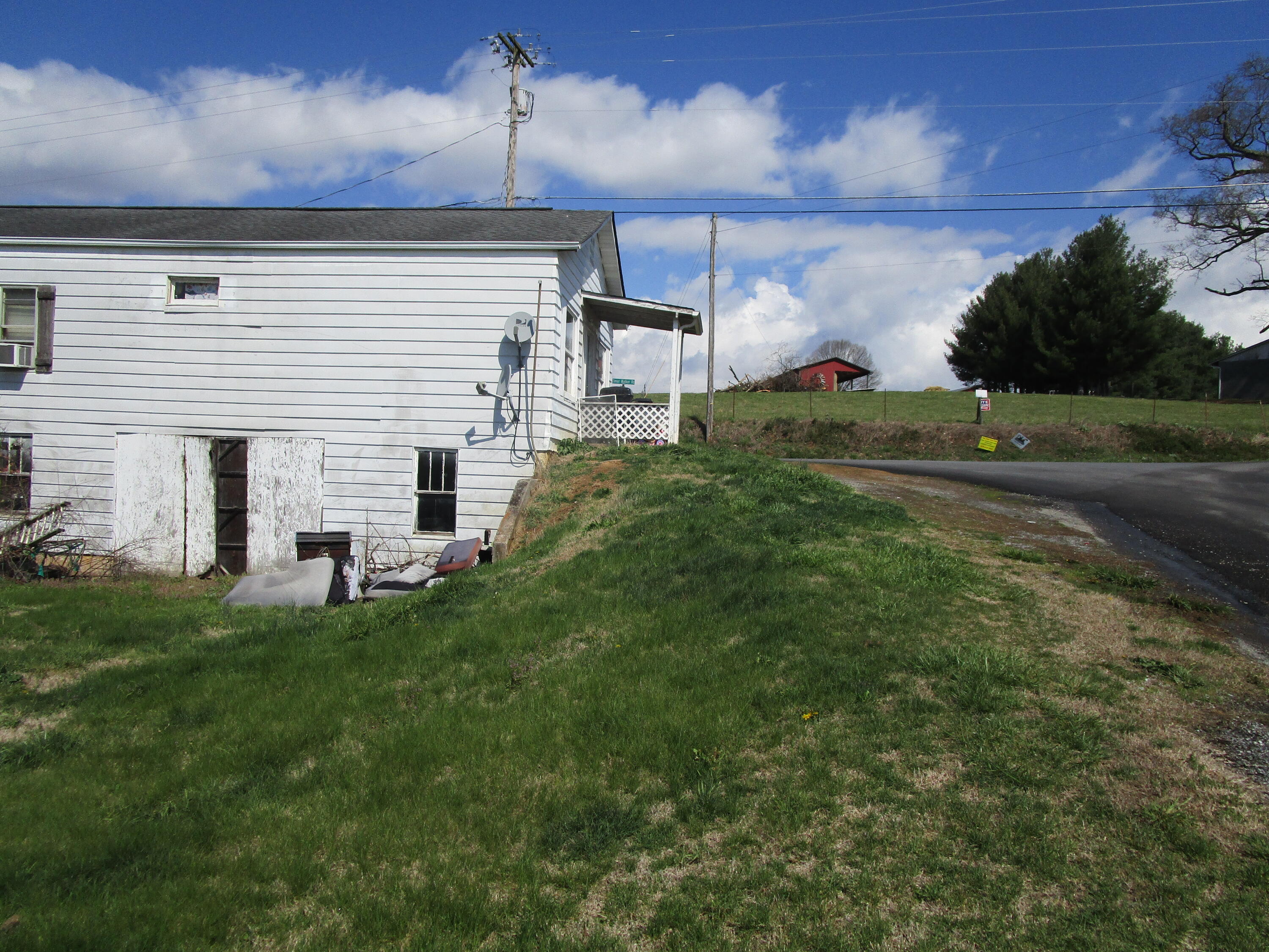397 Hugh Cox Road Jonesborough, TN 37659 - Photo 7 of 15 IMG_4437