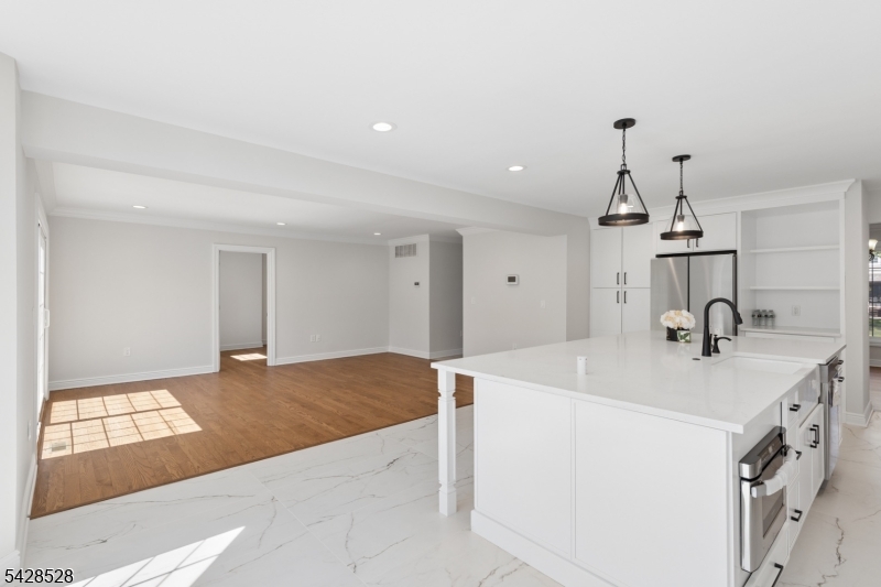 49 Hall Drive Clark, NJ 07066 - Photo 13 of 38