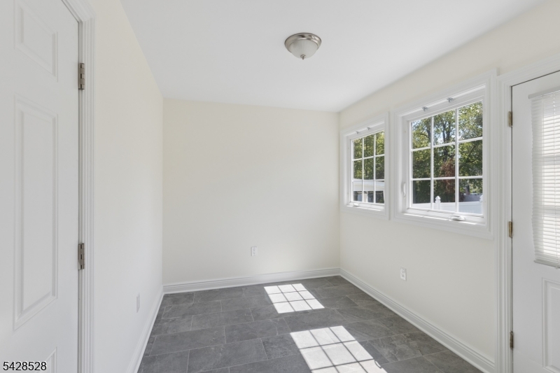 49 Hall Drive Clark, NJ 07066 - Photo 17 of 38