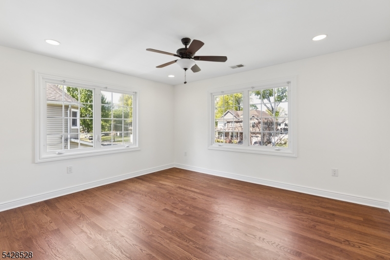 49 Hall Drive Clark, NJ 07066 - Photo 29 of 38