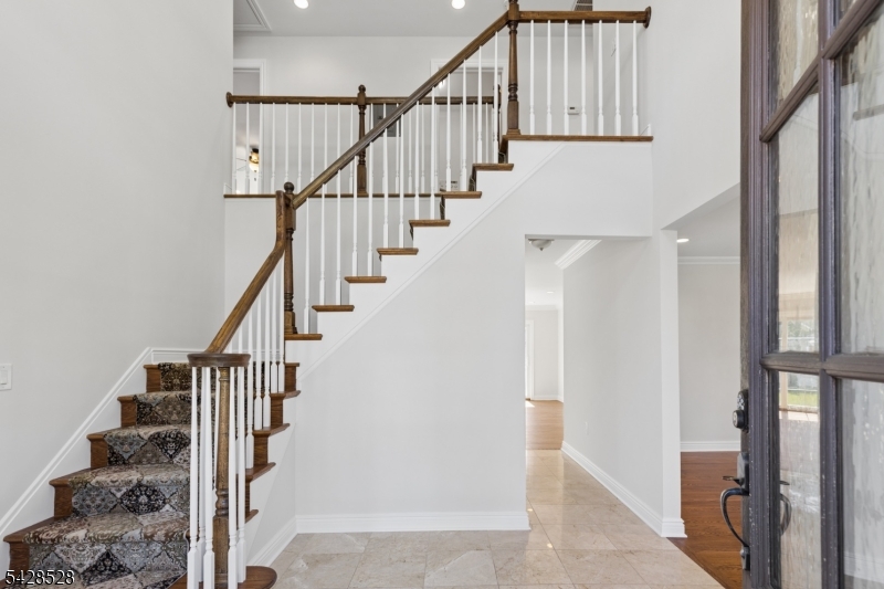 49 Hall Drive Clark, NJ 07066 - Photo 3 of 38