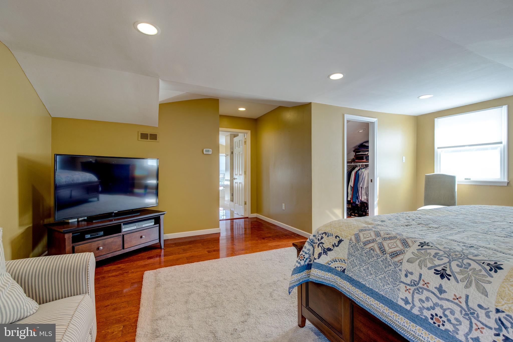 739 Tory Hollow Road Berwyn, PA 19312 - Photo 18 of 34 Primary suite