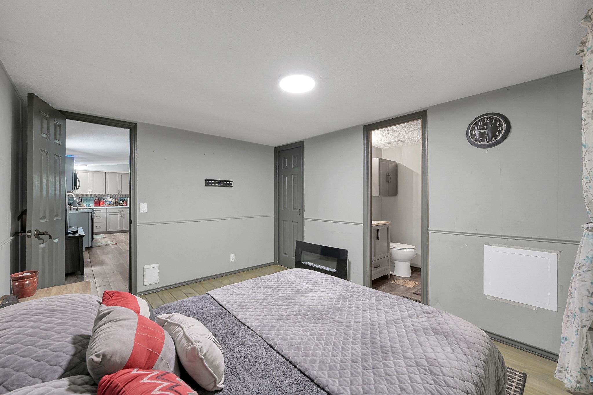 14363 Shepard Hill Road Willis, TX 77318 - Photo 14 of 28 a bedroom with a bed and a mirror