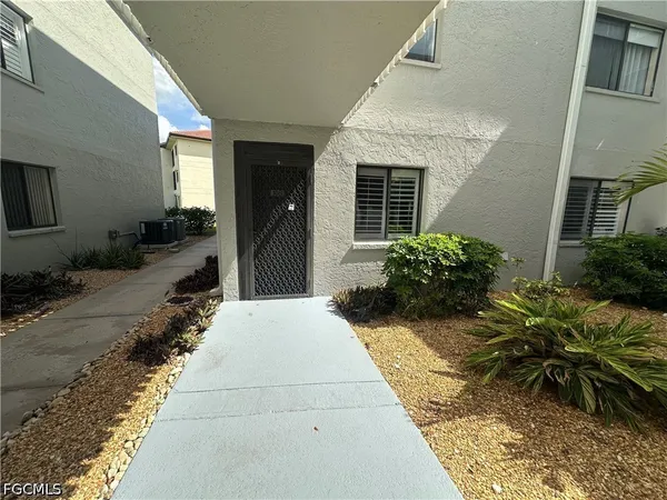 $210,000 | 11610 Caravel Circle, Unit 108, Fort Myers, FL 33908