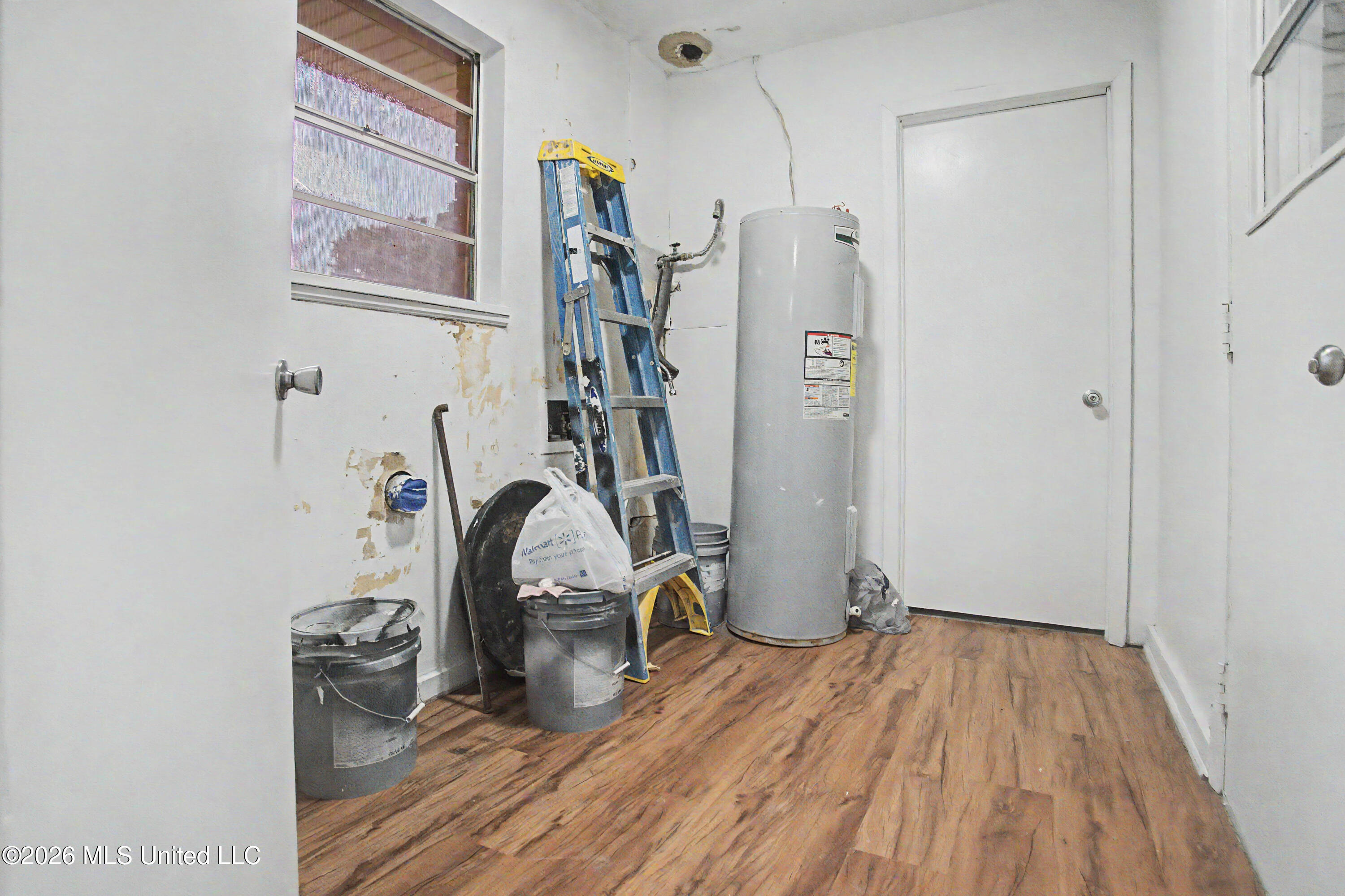 329 Popp's Ferry Road Biloxi, MS 39531 - Photo 25 of 25 53329 Popps Ferry laundry room