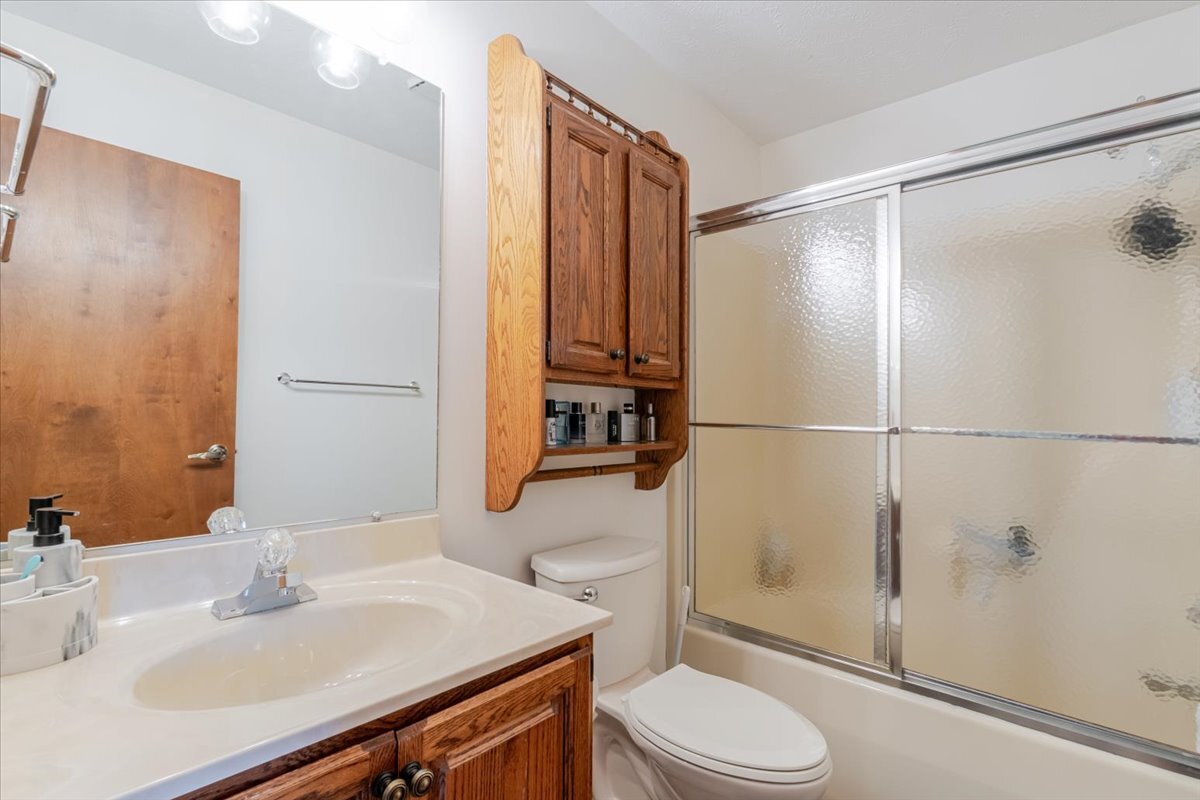 141 Manor Circle Bloomington, IL 61704 - Photo 19 of 38