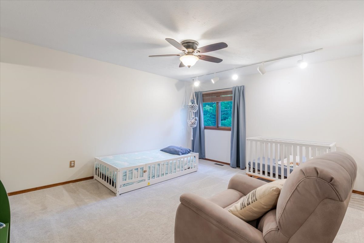 141 Manor Circle Bloomington, IL 61704 - Photo 20 of 38