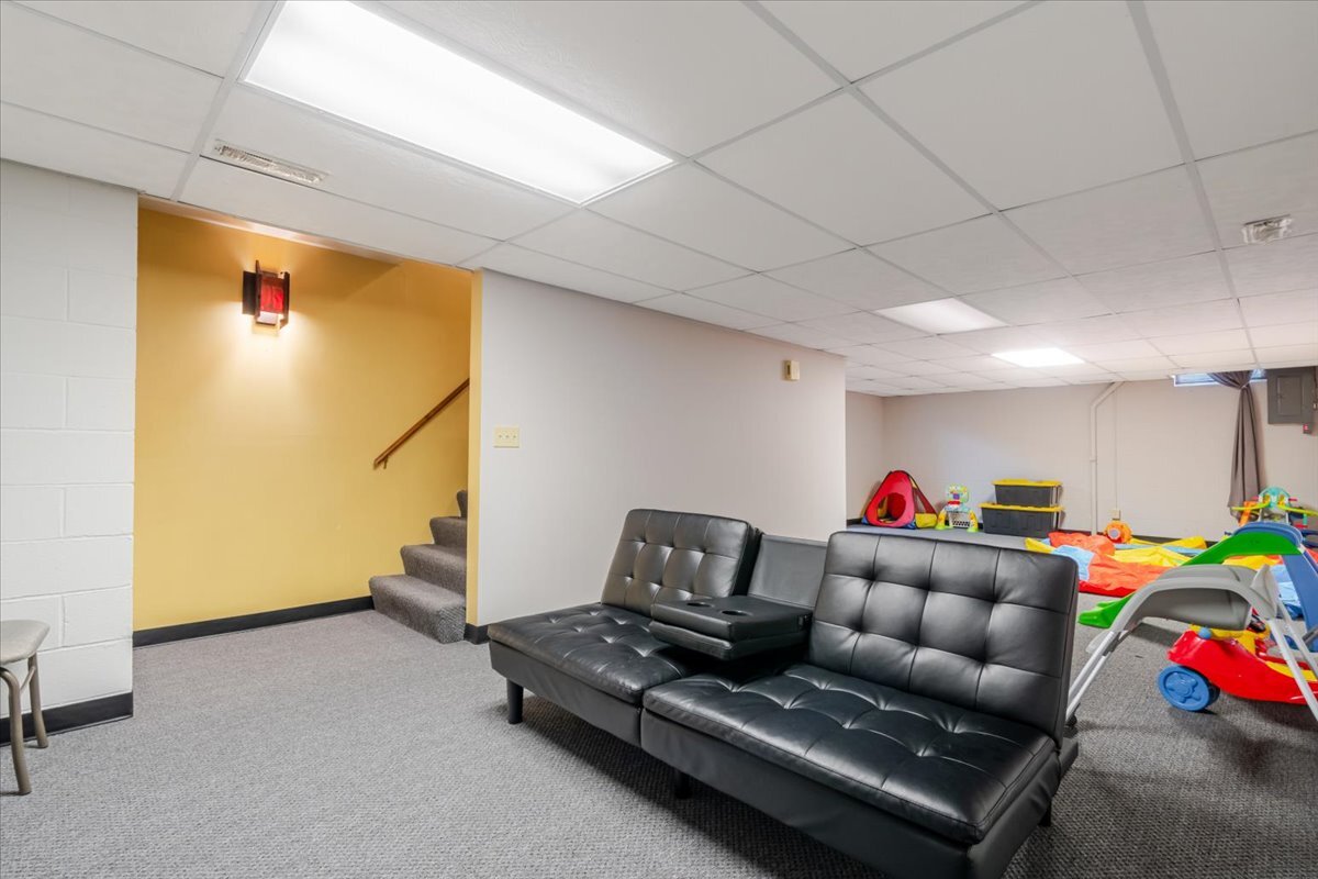 141 Manor Circle Bloomington, IL 61704 - Photo 23 of 38