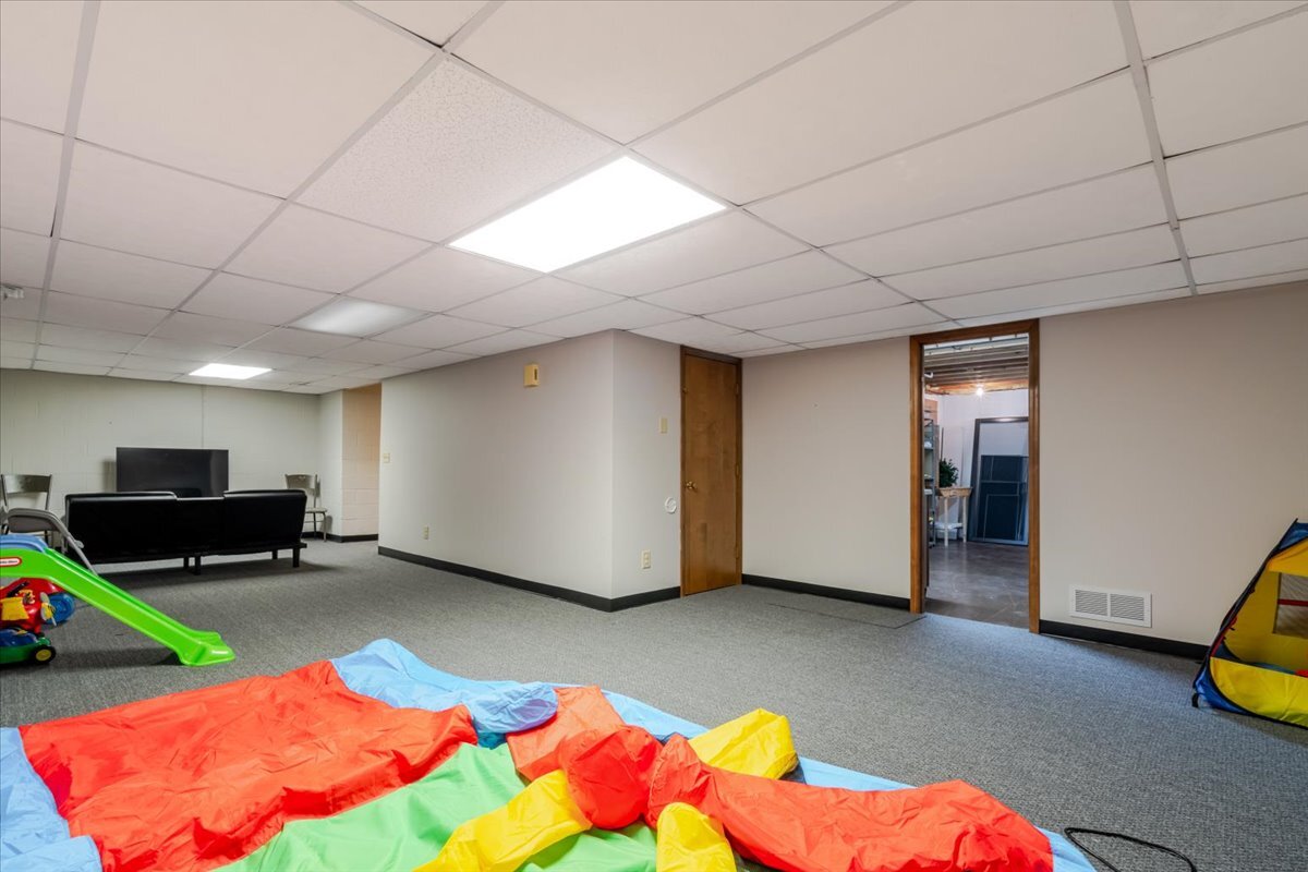 141 Manor Circle Bloomington, IL 61704 - Photo 24 of 38