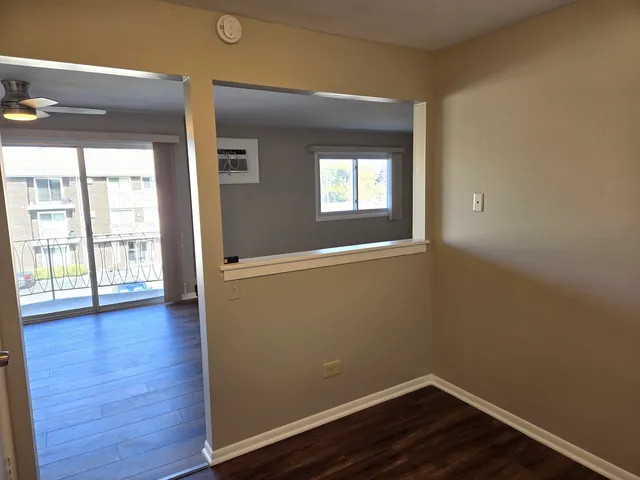 $1,800 | 4712 West 107th Street, Unit 3D, Oak Lawn, IL 60453