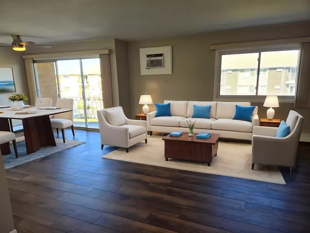 $1,800 | 4712 West 107th Street, Unit 3D, Oak Lawn, IL 60453