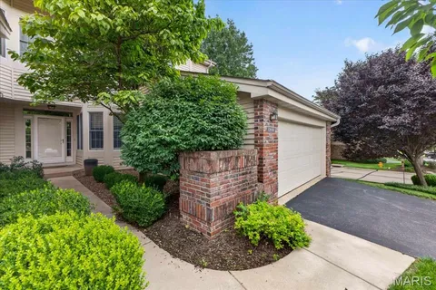 $350,000 | 12938 Twin Meadows Court, St. Louis, MO 63146