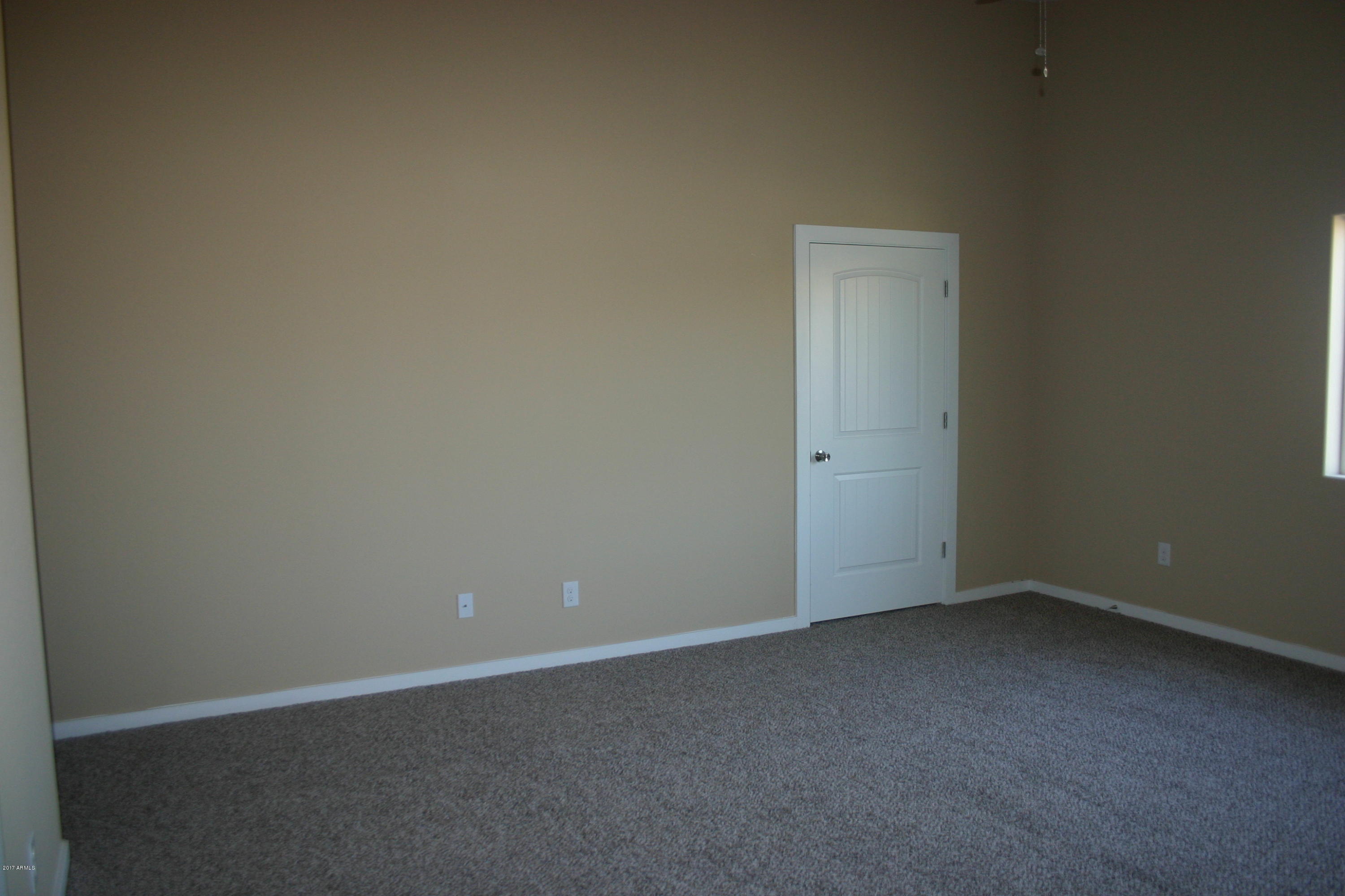 2734 East Roeser Road Phoenix, AZ 85040 - Photo 9 of 16 2017-12-19 13.19.00