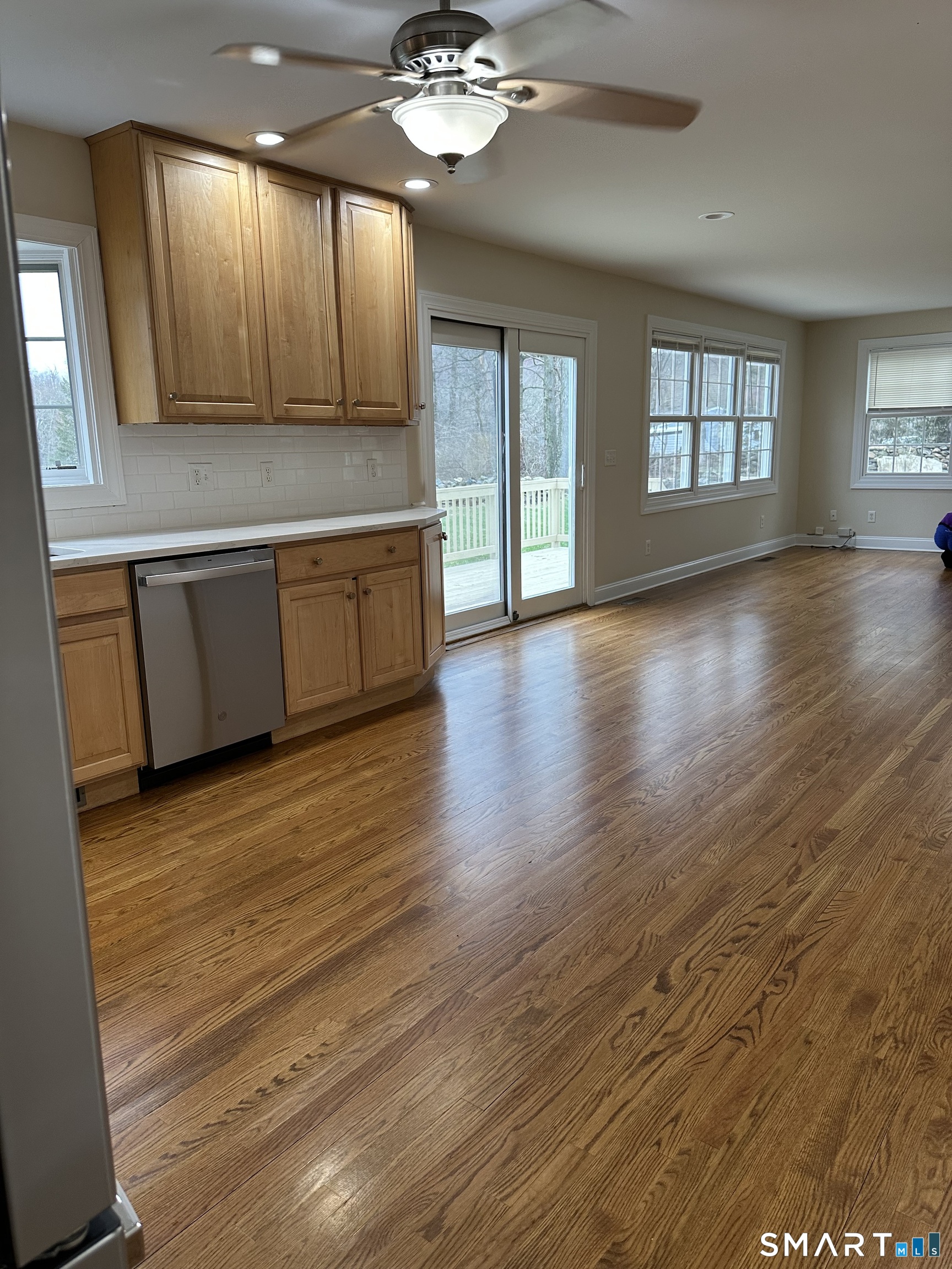 128 Center Road Easton, CT 06612 - Photo 5 of 39 Kitchen