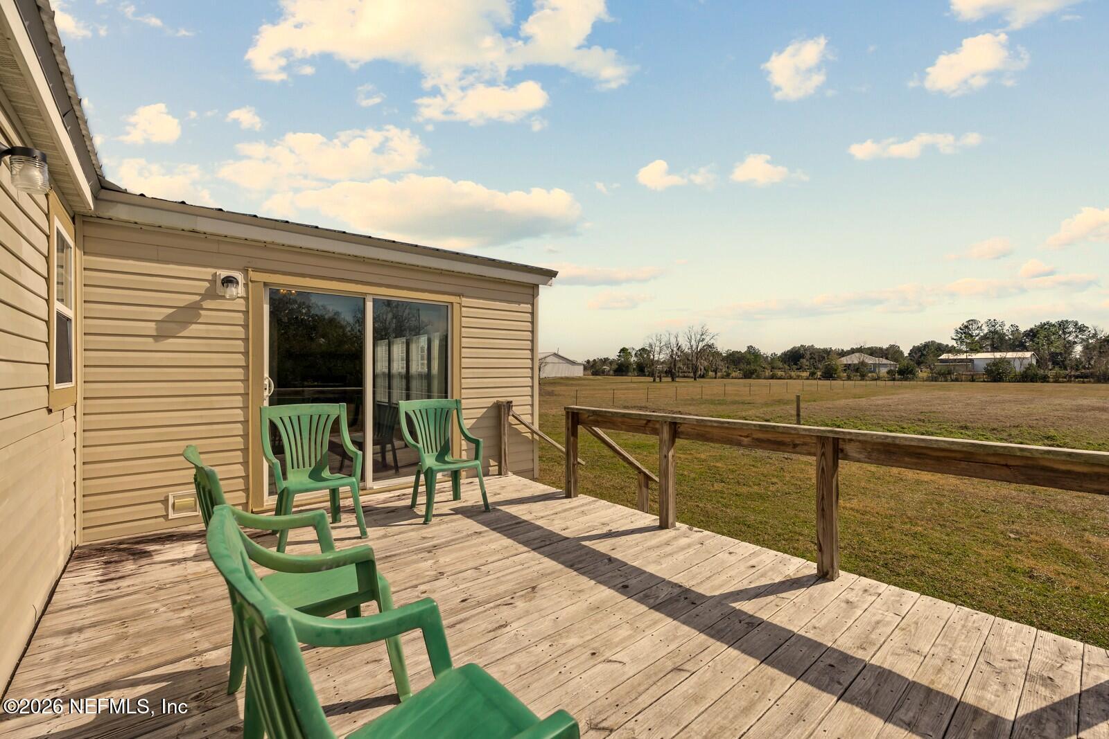 305 Palmetto Bluff Road Palatka, FL 32177 - Photo 24 of 34 Rear Patio to Acreage