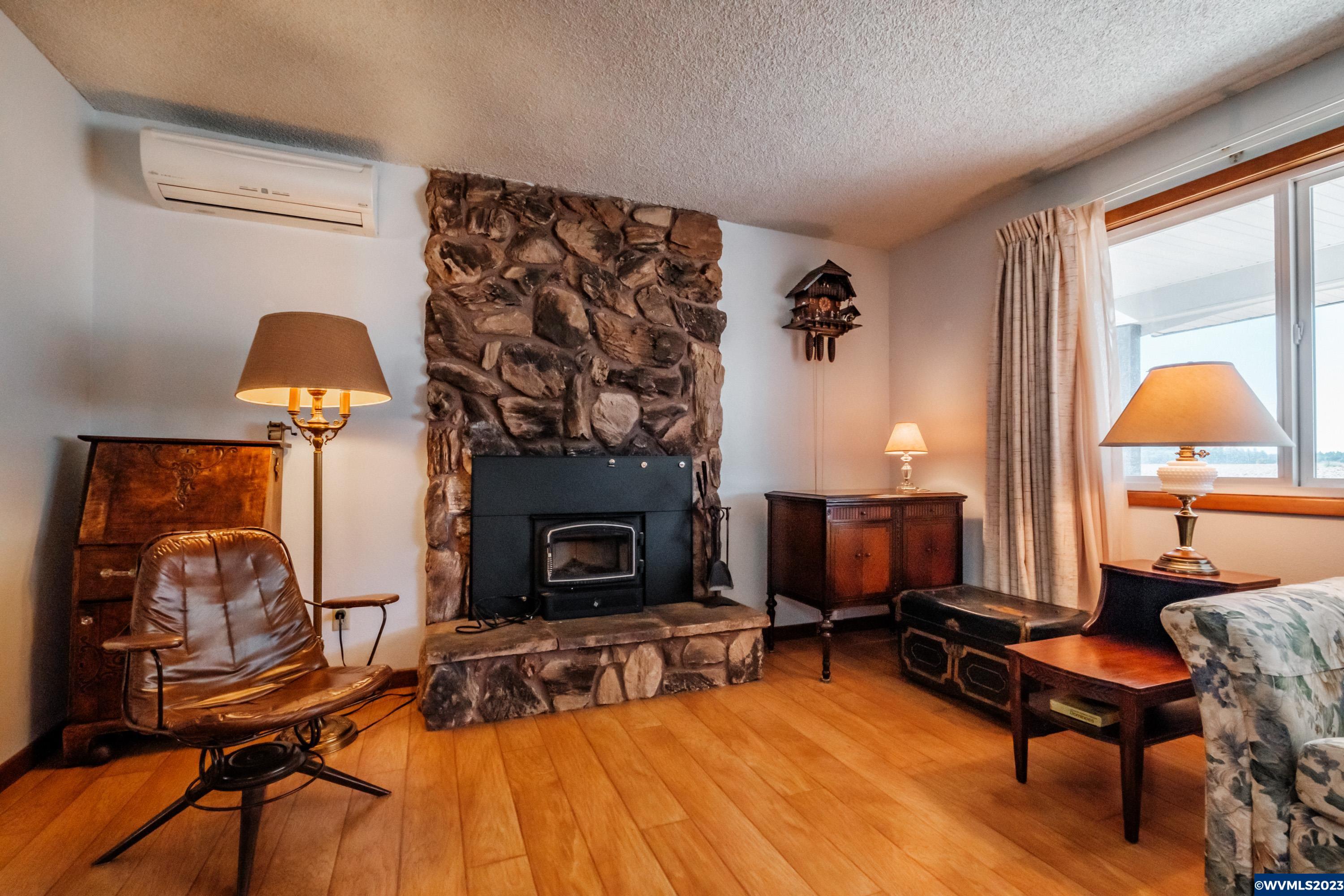 11170 Mistletoe Road Monmouth, OR 97361 - Photo 9 of 41