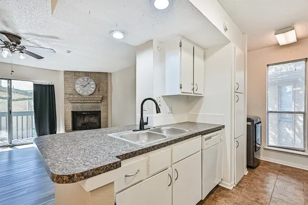 $129,000 | 260 El Dorado Boulevard, Unit 2008, Houston, TX 77598