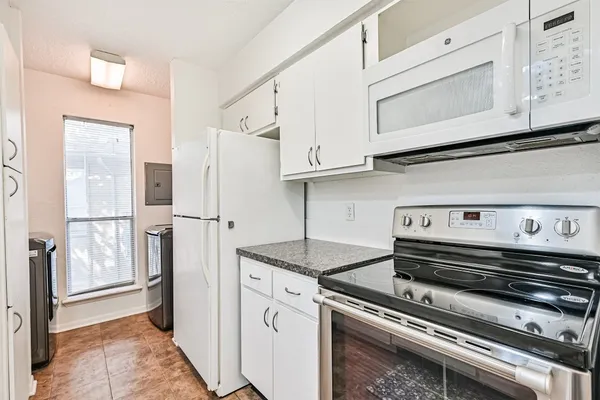 $129,000 | 260 El Dorado Boulevard, Unit 2008, Houston, TX 77598