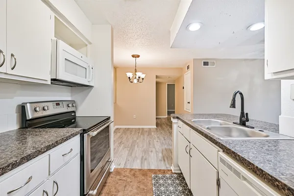 $129,000 | 260 El Dorado Boulevard, Unit 2008, Houston, TX 77598