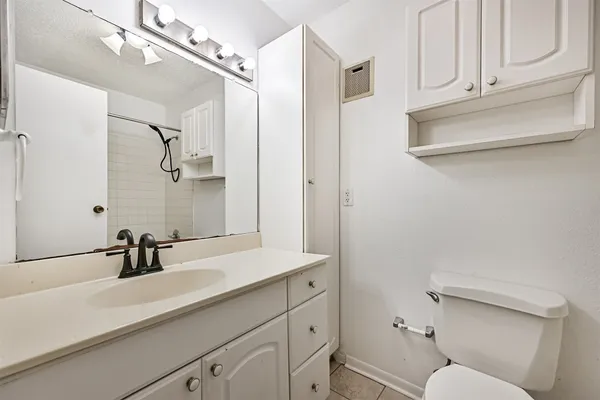 $129,000 | 260 El Dorado Boulevard, Unit 2008, Houston, TX 77598