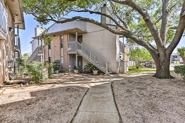 $129,000 | 260 El Dorado Boulevard, Unit 2008, Houston, TX 77598