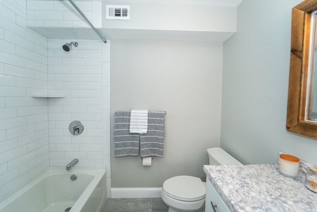 10 Beal's Cove Road, Unit E Hingham, MA 02043 - Photo 23 of 31