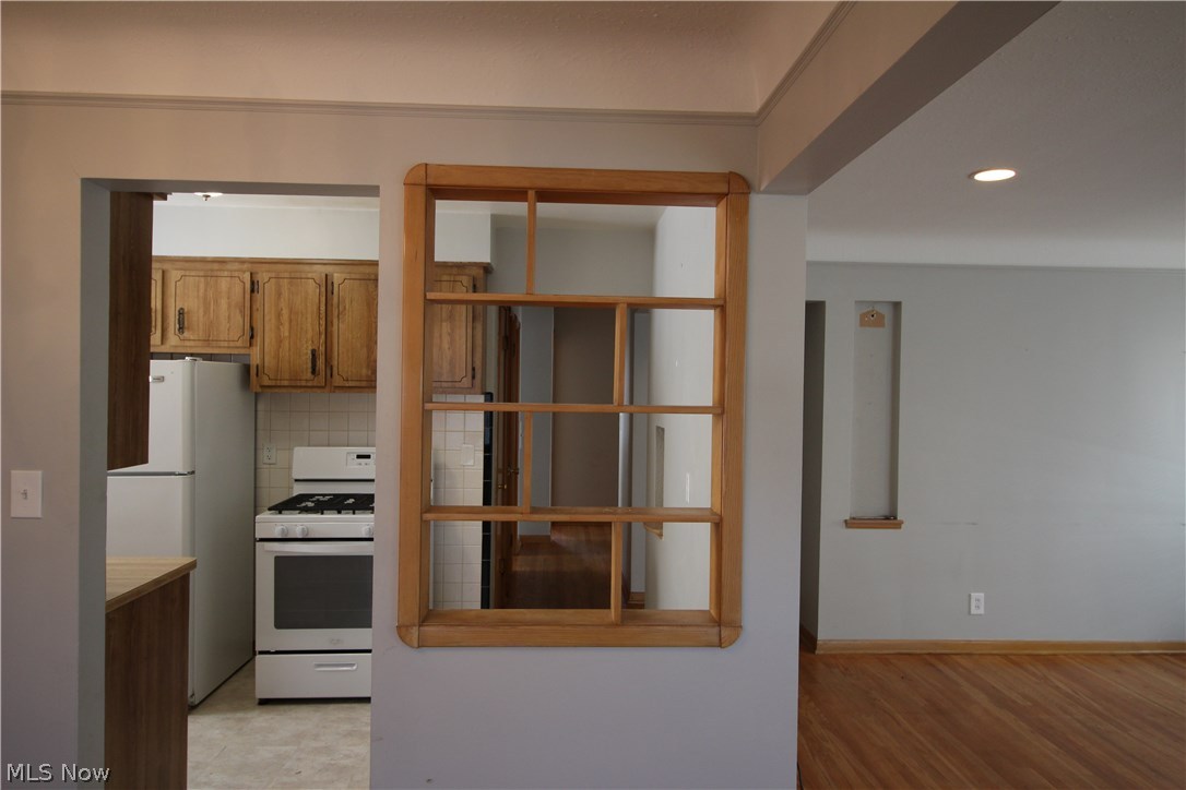 8103 Springdale Avenue Parma, OH 44129 - Photo 11 of 23