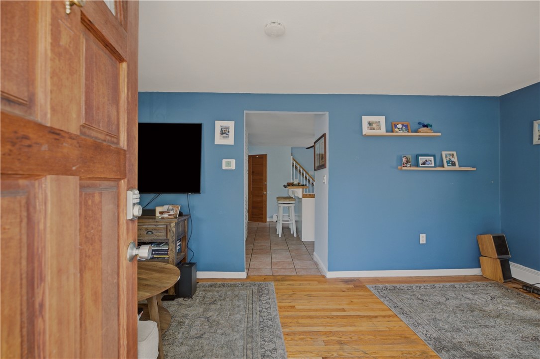 6 Murphy Avenue Bristol, RI 02809 - Photo 3 of 37