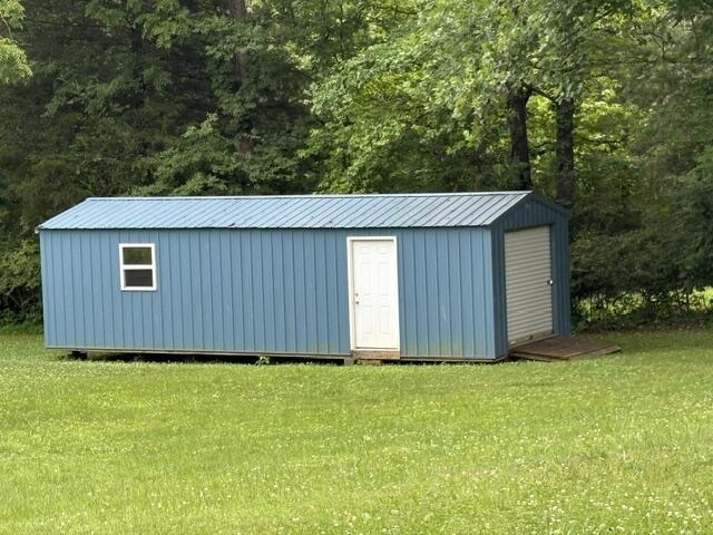 844 Grove Road Benton, TN 37307 - Photo 27 of 31 844 Grove - shed - IMG_8295