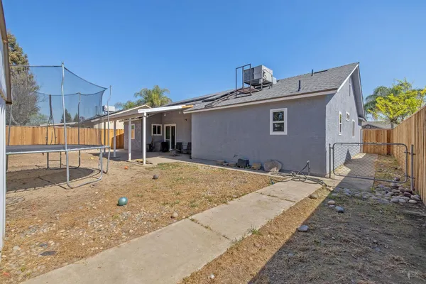 $400,000 | 517 Tucker, Sanger, CA 93657